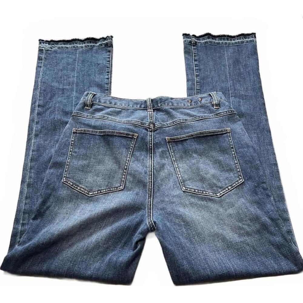 CAbi High-Rise Straight Leg Jeans Raw Hem Minimalist Clean Coastal Girl 6 - Picture 2 of 9